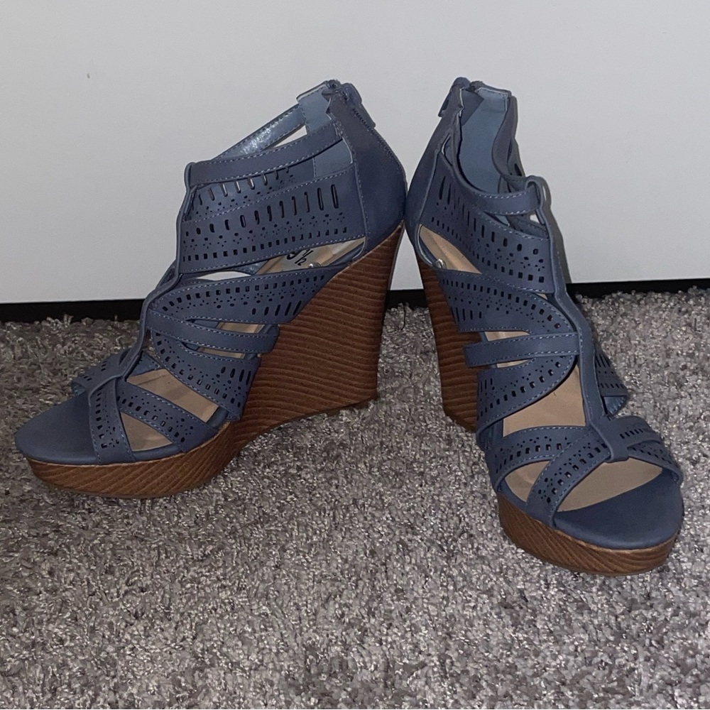 Bella Vita | Wedge Sandals